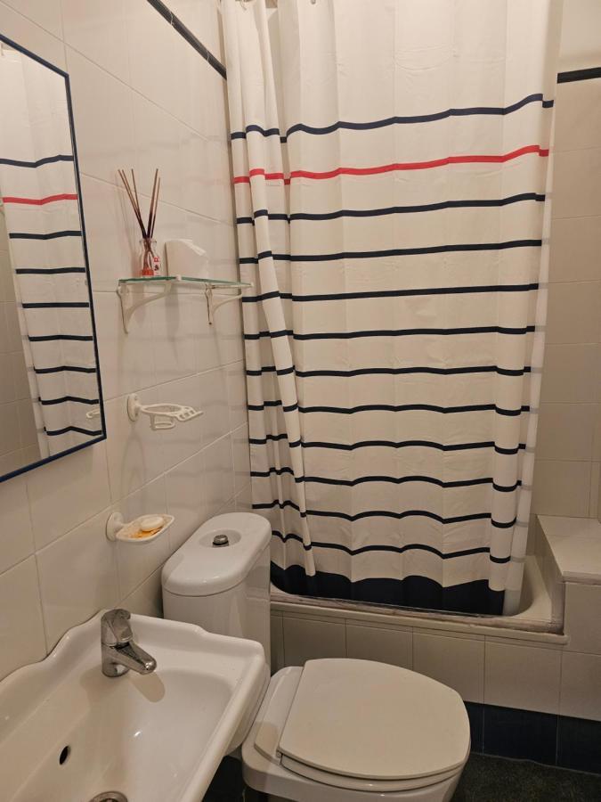 Habitacion Amplia Y Centrica En Piso Compartido 아 코루냐 외부 사진