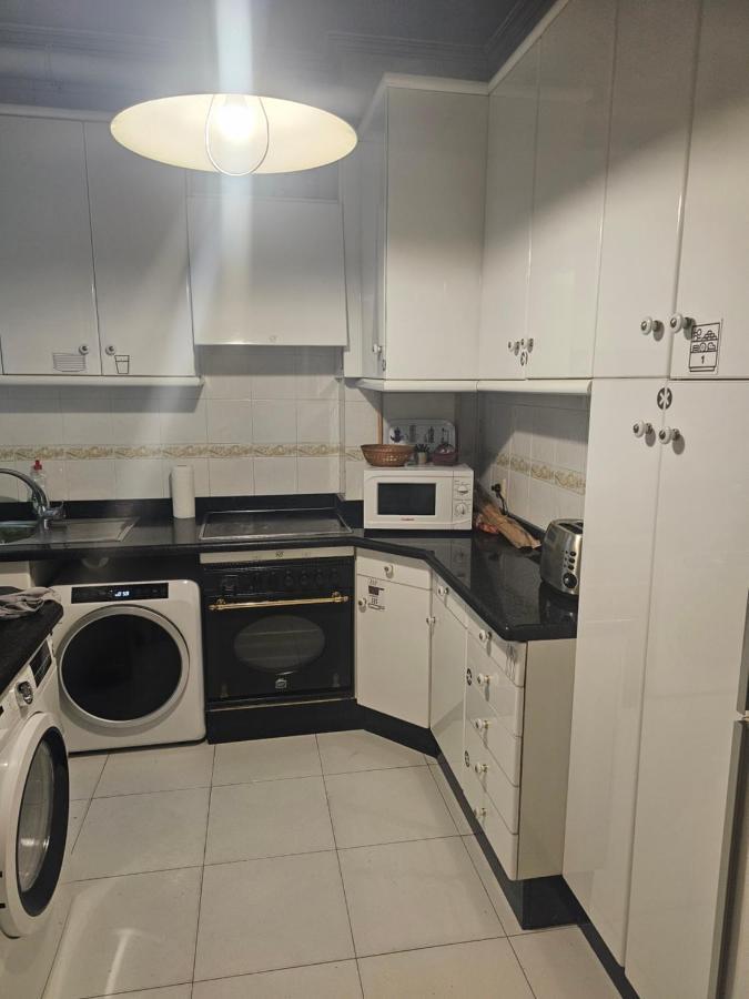Habitacion Amplia Y Centrica En Piso Compartido 아 코루냐 외부 사진